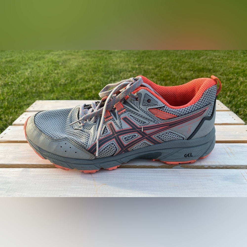 Asics Gel-Venture 8 Gray/Ginger Peach Women’s Trail Running Shoes / 1012A708